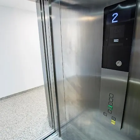 Ahr-palais * 阿尔特纳尔